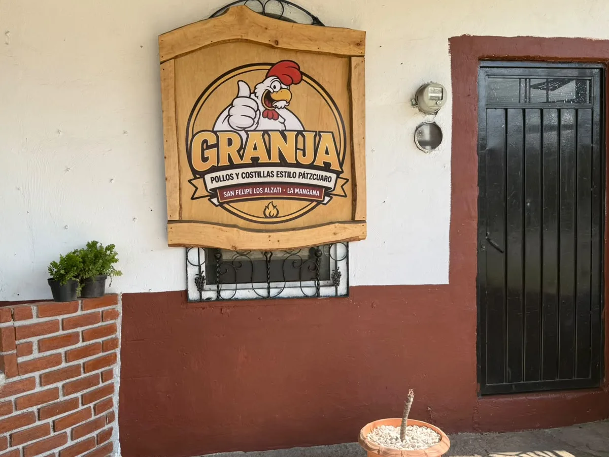 Entrada de Granja Zitácuaro La Mangana